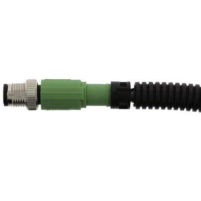 Un câble noir et strié avec un connecteur droit vert et une extrémité à filetage métallique argenté sur un fond blanc.