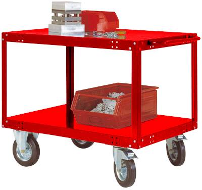 Chariot métallique rouge à quatre roues, chargé d'une boîte à outils rouge, d'une caisse rouge contenant des petites pièces et de plaques métalliques empilées.