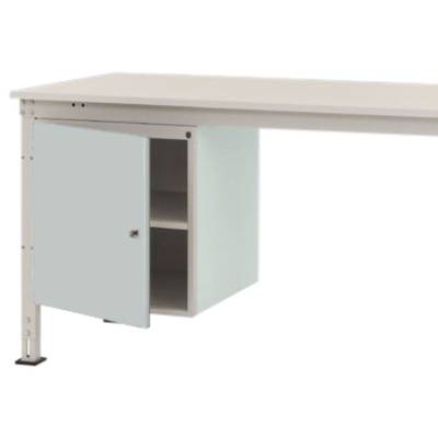 Un placard métallique gris avec une porte ouverte et deux compartiments, monté sous un plateau de bureau.