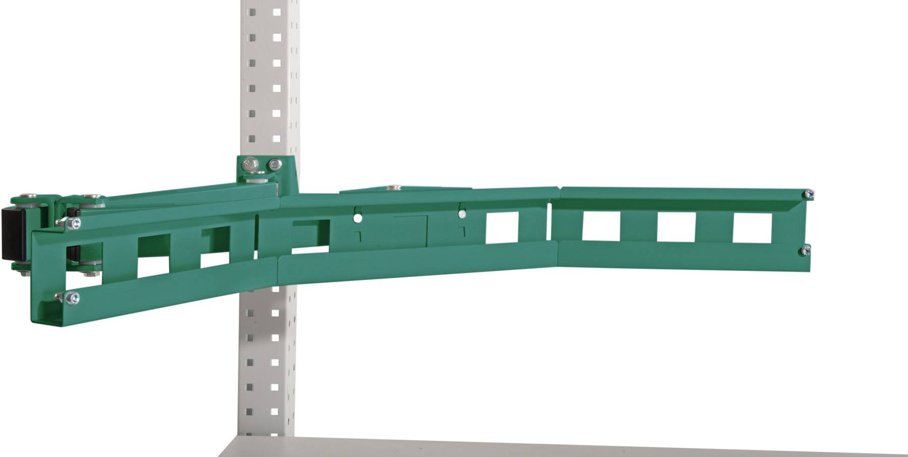 Un bras de moniteur en métal vert et réglable est fixé à un support mural blanc perforé.