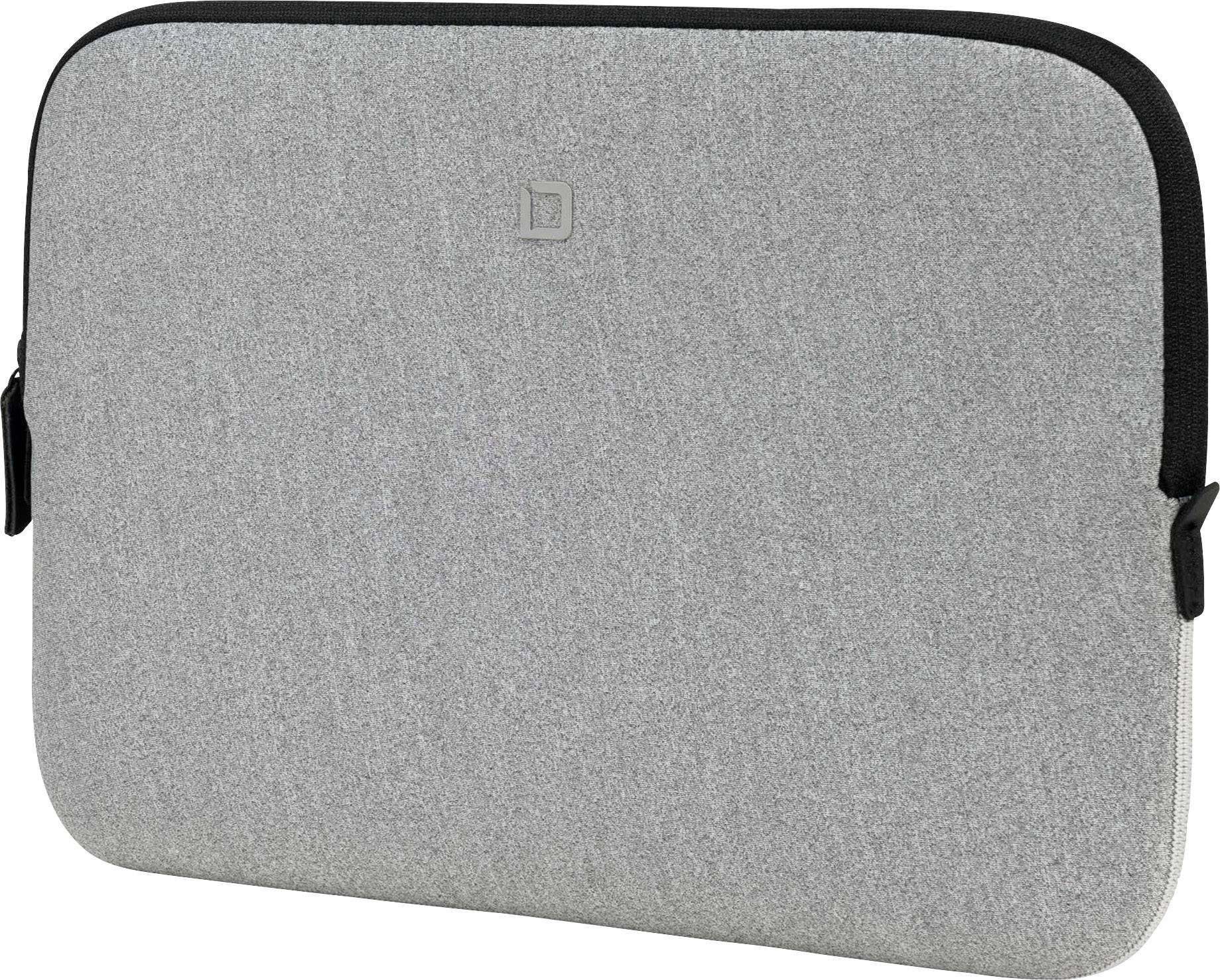 Sacoche d'ordinateur portable grise en tissu, avec fermeture éclair en haut, design épuré, petit logo carré sur la face avant.