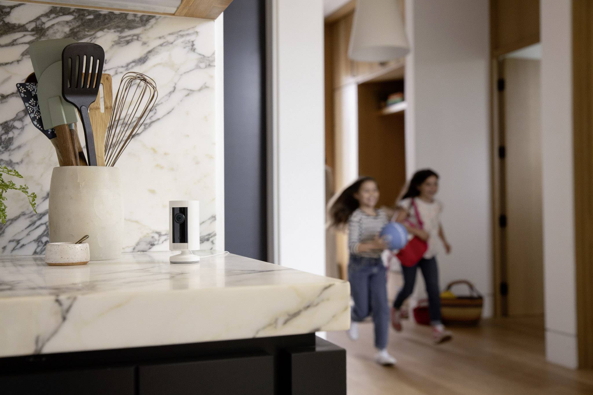 Caméra compacte IP-1920 x 1080 pixels Wi-Fi ring Indoor Cam 8SN1S9-WEU0 intérieure-2