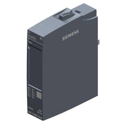 Un module Siemens LOGO! 8. Appareil rectangulaire gris avec plusieurs connexions, partiellement étiqueté. Utilisé pour l'automatisation.