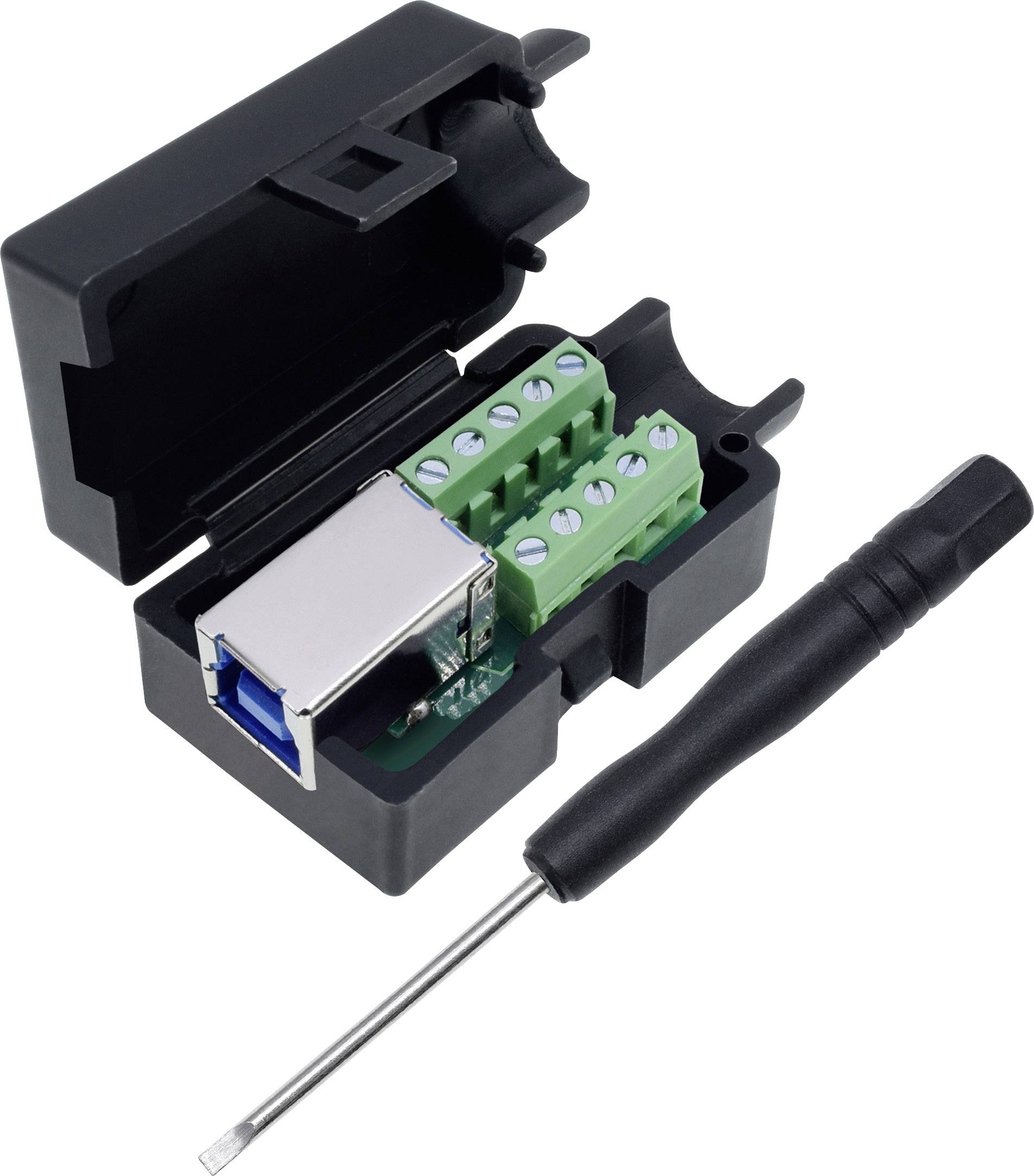 Un boîtier noir ouvert avec une prise RJ45 et des connexions à bornes vertes. Un tournevis est posé à côté.