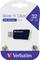 Clé USB 'Verbatim Store 'n' Click' de 32 Go. Vue détaillée du lecteur et main ouvrant le capuchon.