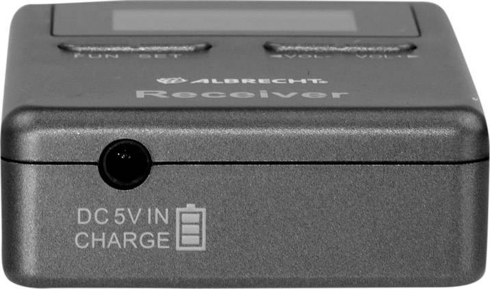 'Récepteur Schwarzer Albrecht avec entrée DC5V/connexion de charge à l'avant.'