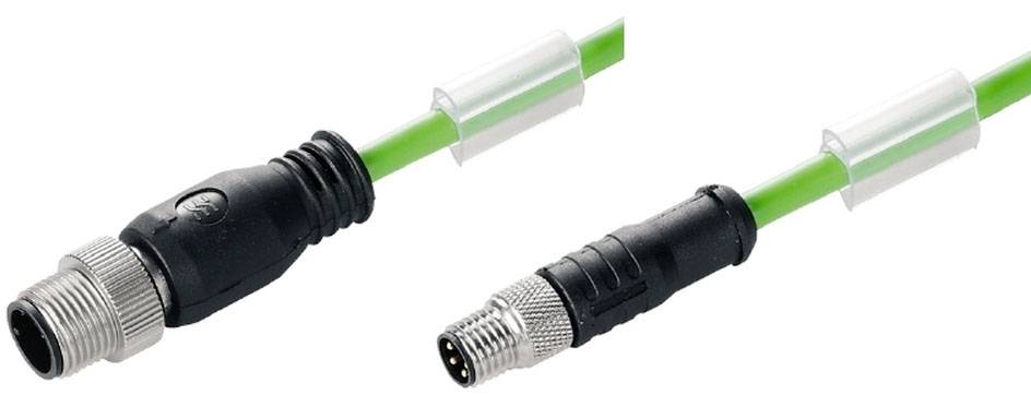 Deux connecteurs avec un câble vert, l'un avec un boîtier noir et argenté, montrent la possibilité de connexion entre des appareils.