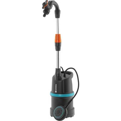 Pompe de plongée avec tuyau long et flexible. Adaptée pour le pompage de l'eau, équipée d'un câble électrique.