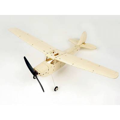 Modèle d'avion en bois à deux ailes, avec un hélice à l'avant et de petites roues. Il est posé sur une surface claire.