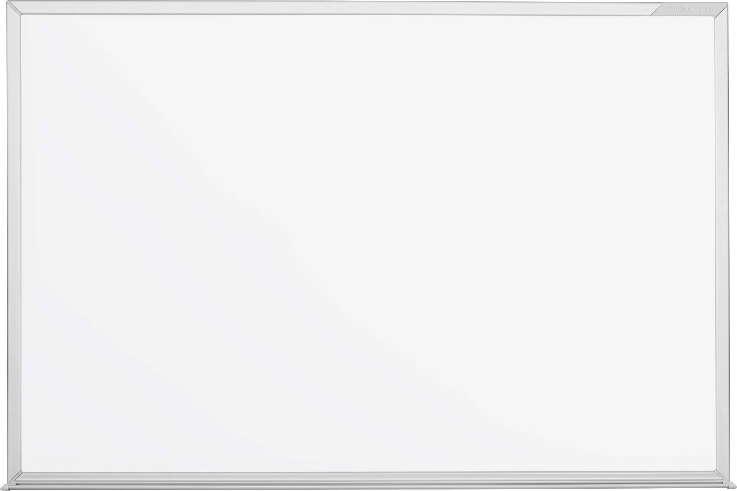 Un tableau blanc rectangulaire vide avec un cadre argenté. Idéal pour écrire ou dessiner lors de présentations ou de cours.