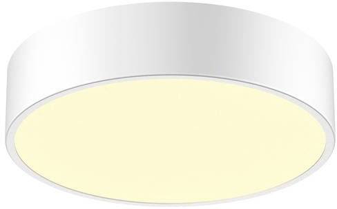 Une lampe de plafond ronde et blanche, émettant un faisceau lumineux doux et jaune, offrant un éclairage uniforme.