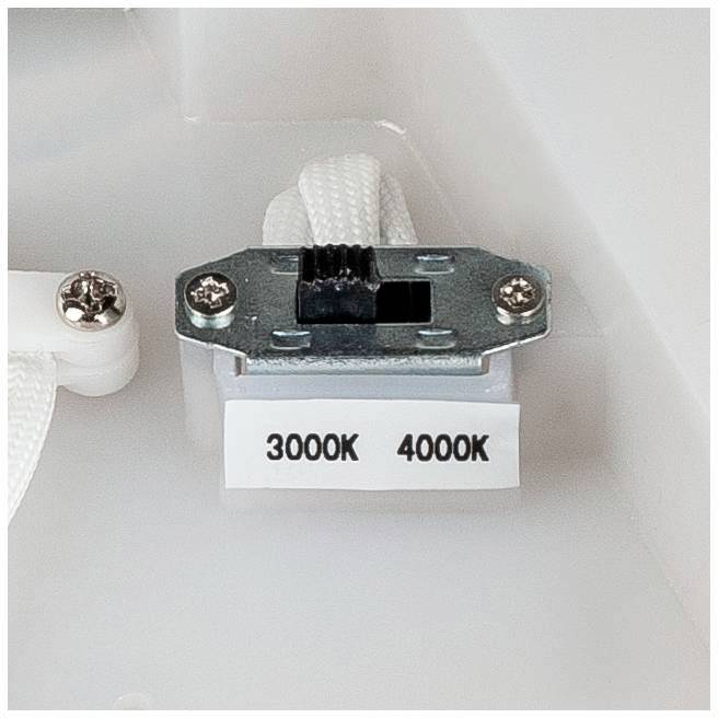 Un commutateur permettant de régler la température de couleur à 3000K ou 4000K est installé.