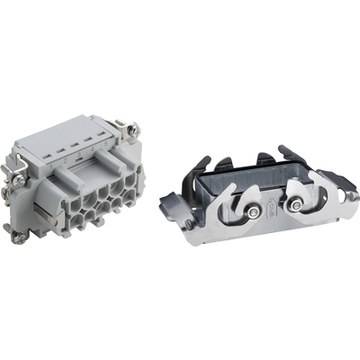 Connecteur rectangulaire gris avec plusieurs ouvertures de connexion, à sa droite un support gris équipé de pinces métalliques.
