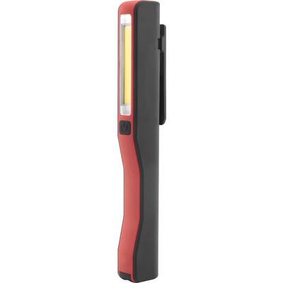 Lampe de poche rouge et noire au format stylo avec clip latéral et bande LED jaune. Idéal pour un éclairage pratique et compact.