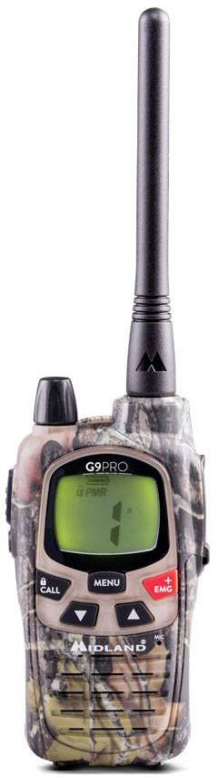 Un talkie-walkie portable avec une longue antenne et un écran numérique, en design camouflage, modèle G9PRO de Midland.