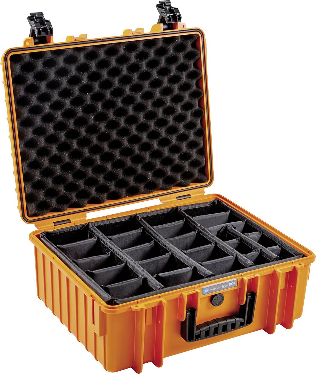 Valise rigide orange ouverte, garnie de mousse de protection et équipée de compartiments modulables pour le transport sécurisé d'objets.
