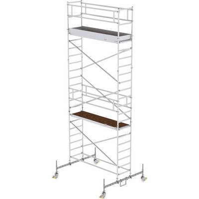 Échafaudage en aluminium avec deux plateformes et garde-corps de sécurité, monté sur des roues stables, pour travaux de construction et opérations de maintenance.