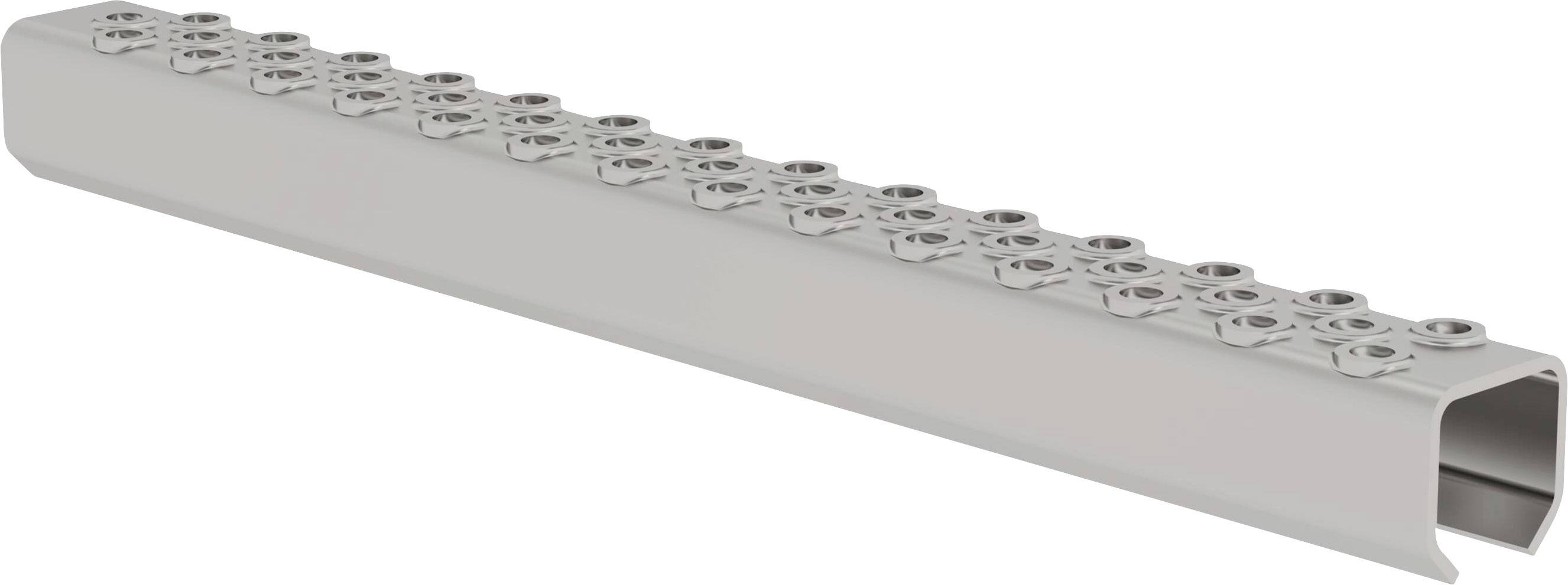 Long profil métallique gris avec des coins arrondis, percé de trous ronds et évasés en haut, adapté aux applications industrielles.