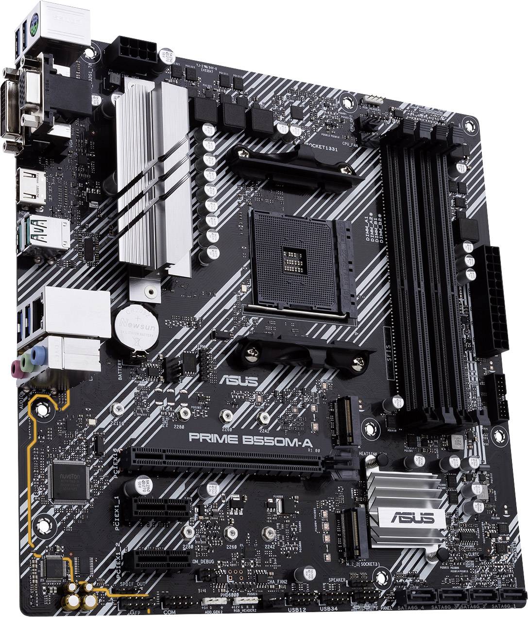 Une carte mère ASUS PRIME B550M-A avec des emplacements PCIe, des barrettes de RAM et divers connecteurs pour composants informatiques.