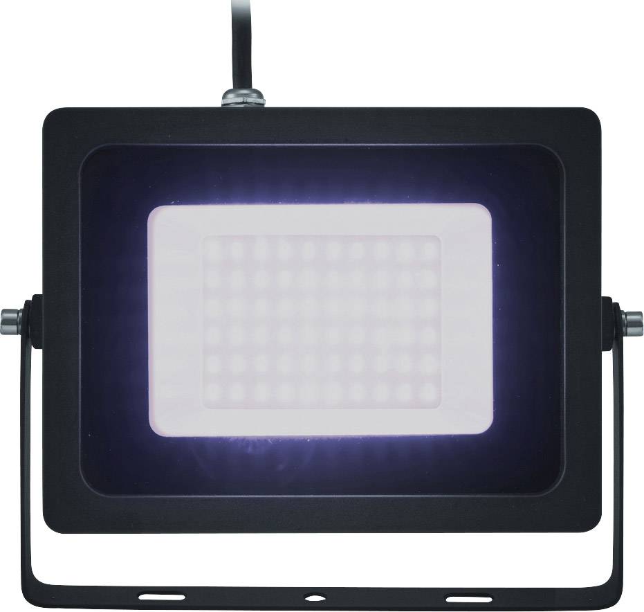 Un projecteur LED rectangulaire avec un cadre noir, qui brille intensément. Dispositif de suspension en haut. Idéal pour l'éclairage extérieur.