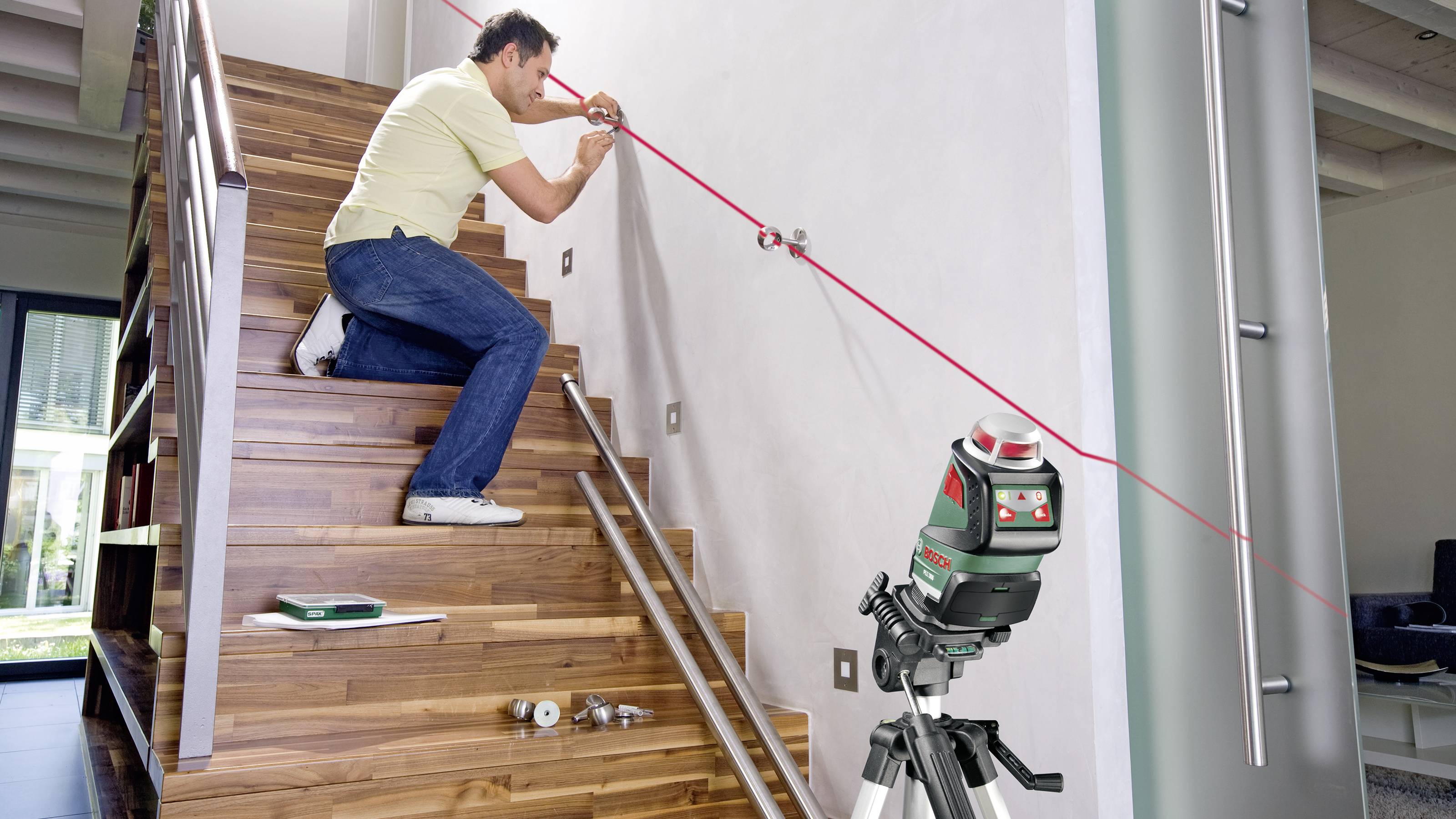 Bosch Home and Garden UniversalLevel 360 Set TT150 Laser en croix avec trépied, avec sacoche, autonivelant Portée (max.)-5