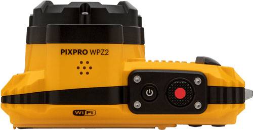 Appareil photo compact jaune avec l'inscription 'PIXPRO WPZ2' et 'Wi-Fi', vue de face montrant les touches de mise en marche et de déclenchement.