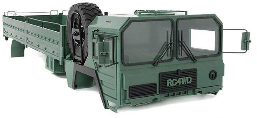 Modèle d'un camion vert avec une benne ouverte et un grand support de roue de secours. Vue de face avec des détails distincts de la cabine.