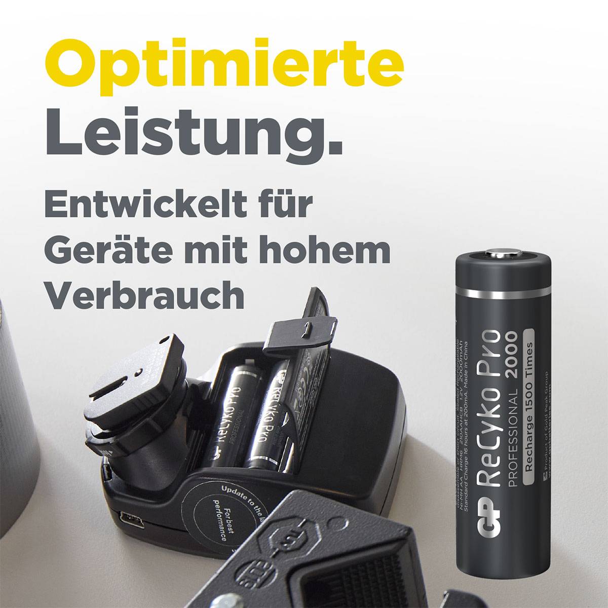 Chargeur avec une batterie insérée et une autre batterie à côté. Texte : 'Performance optimisée. Développée pour les appareils à haute consommation.'