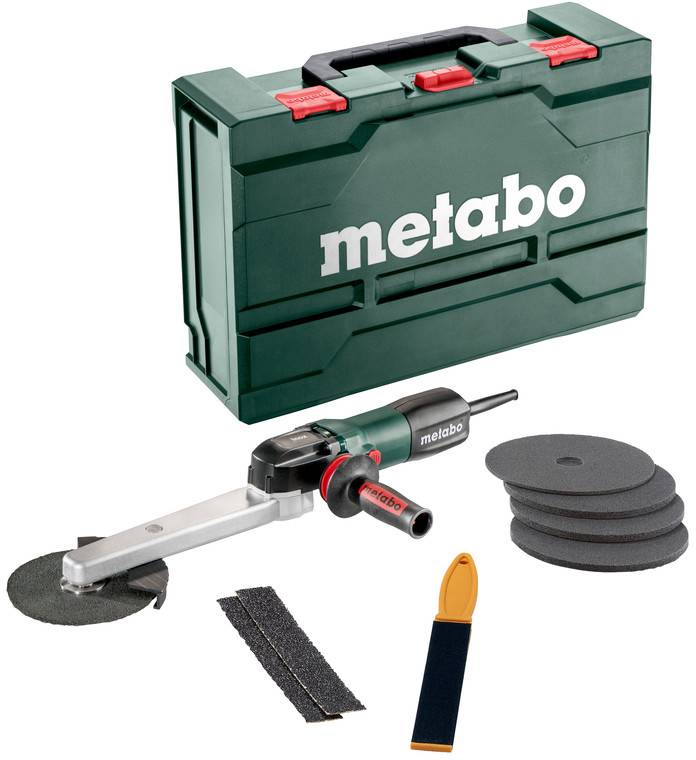 Kit d'outils Metabo avec mallette de transport verte, accessoire de meuleuse d'angle, quatre patins de ponçage et deux bandes abrasives sur fond blanc.