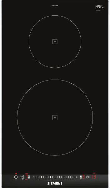 Plaque de cuisson à induction à deux zones en noir avec deux zones de cuisson rondes. Affichage numérique et panneau de commande tactile en bas de l'appareil.