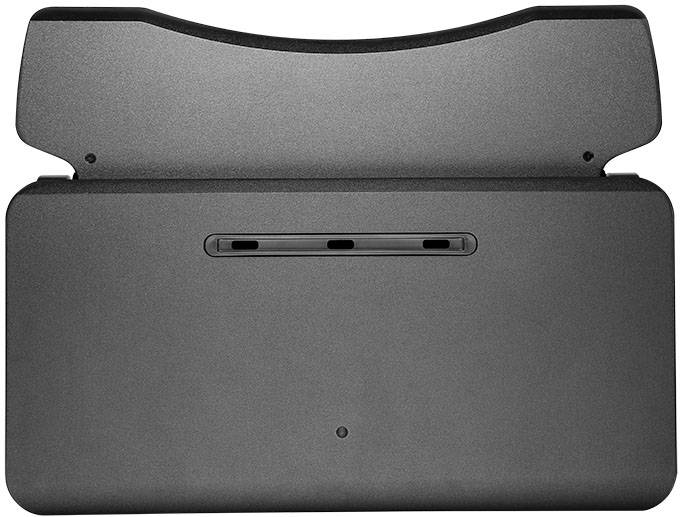 Un chargeur noir pour appareils portables avec un emplacement au centre et des coins arrondis.