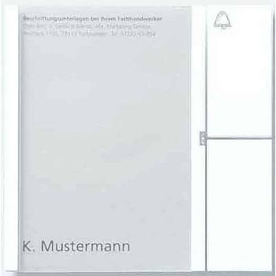 Plaque de porte portant l'inscription « K. Mustermann ».
