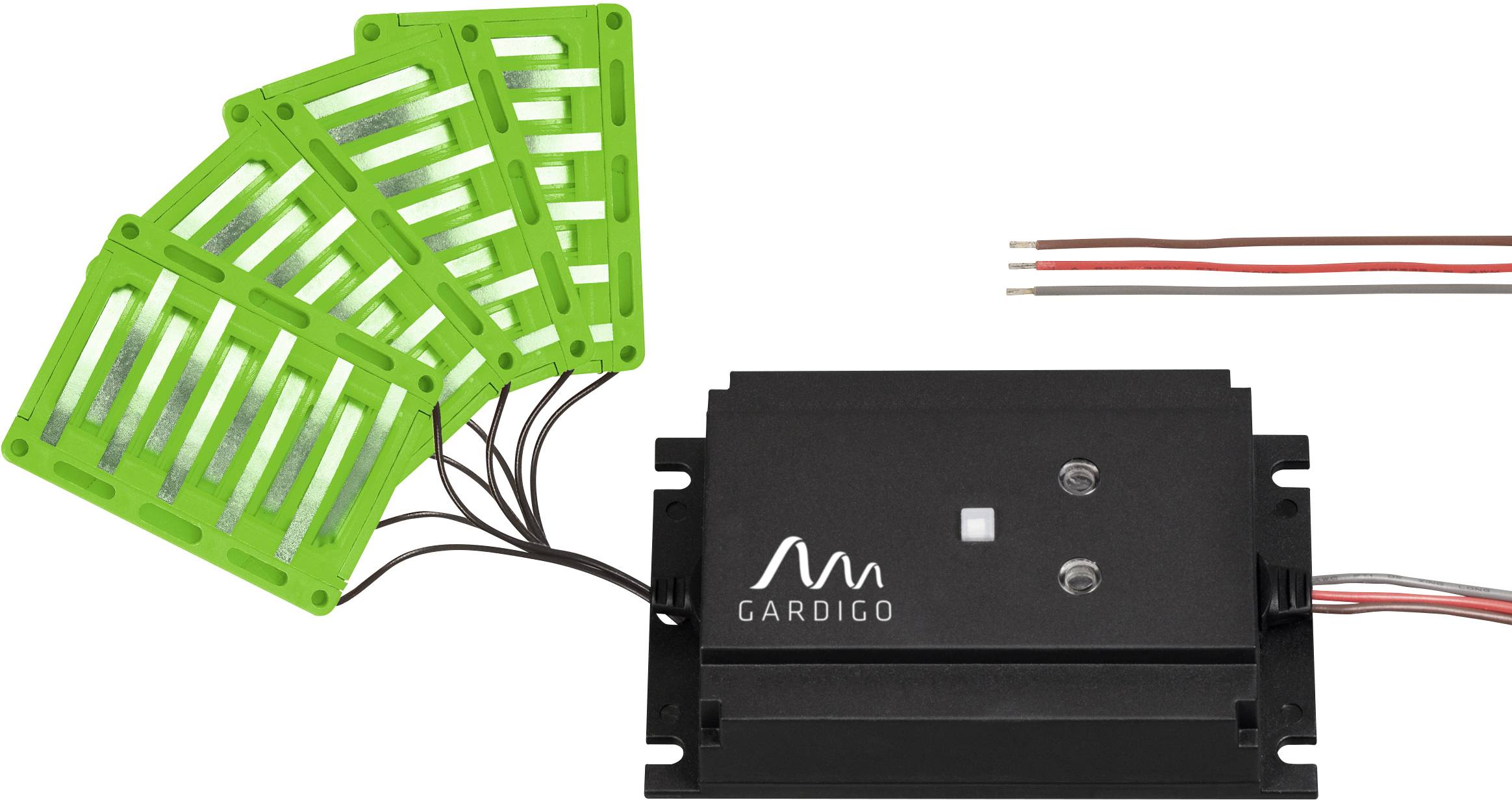 L'image montre un appareil électrique de marque Gardigo avec un boîtier noir, relié à des plaques de capteurs vertes et des câbles pour la répulsion des nuisibles.