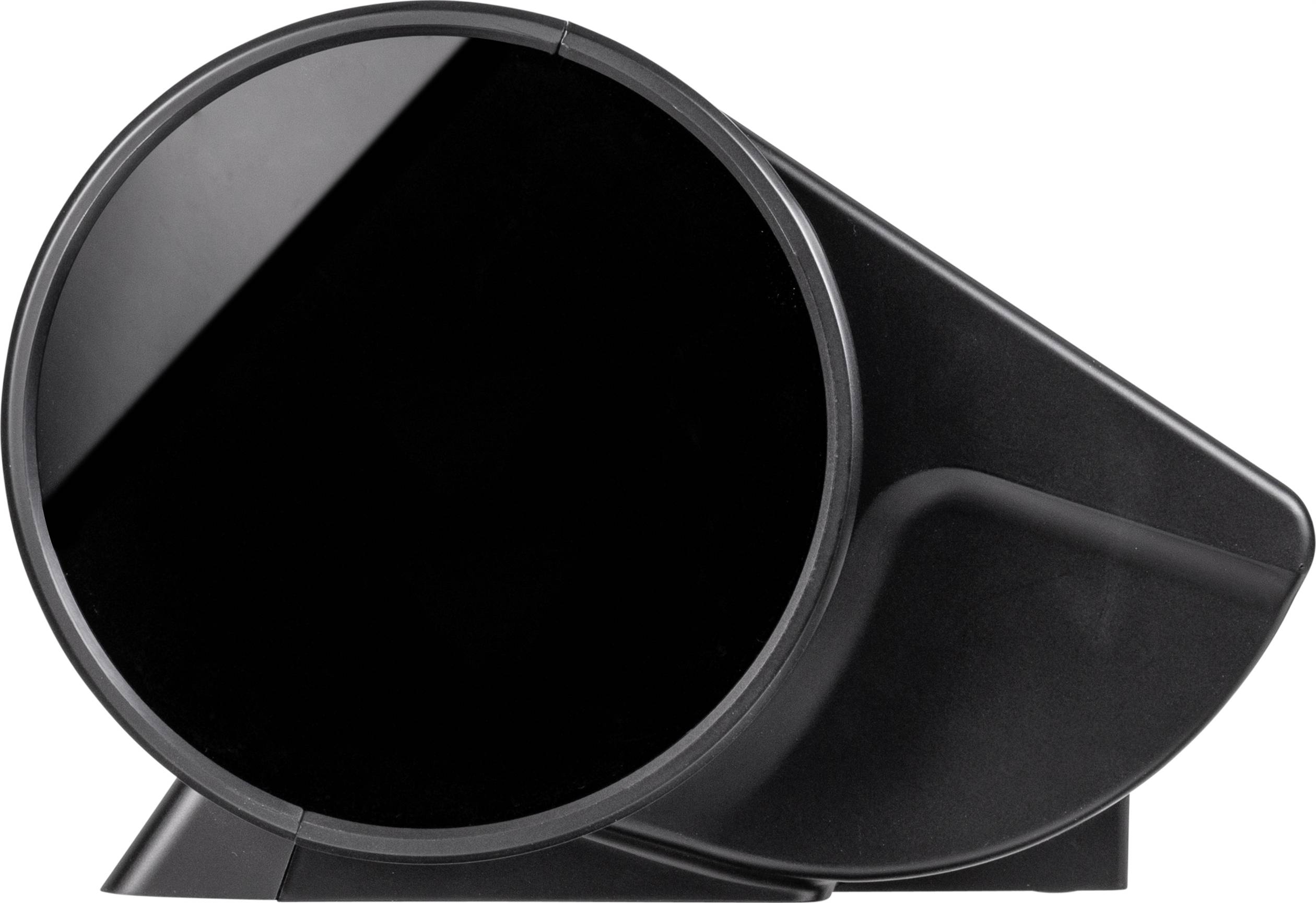 Un haut-parleur noir cylindrique au design moderne, légèrement incliné vers la droite, sur un fond blanc.