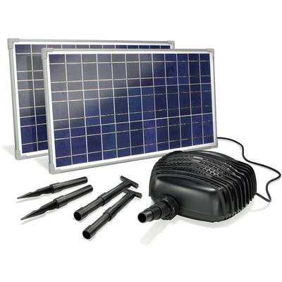 Deux modules solaires et une pompe avec des raccords, probablement conçus pour un système de pompage solaire.