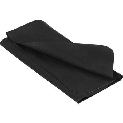 Un tissu noir plié est posé sur une surface, légèrement ouvert, de sorte que sa couche intérieure soit visible.