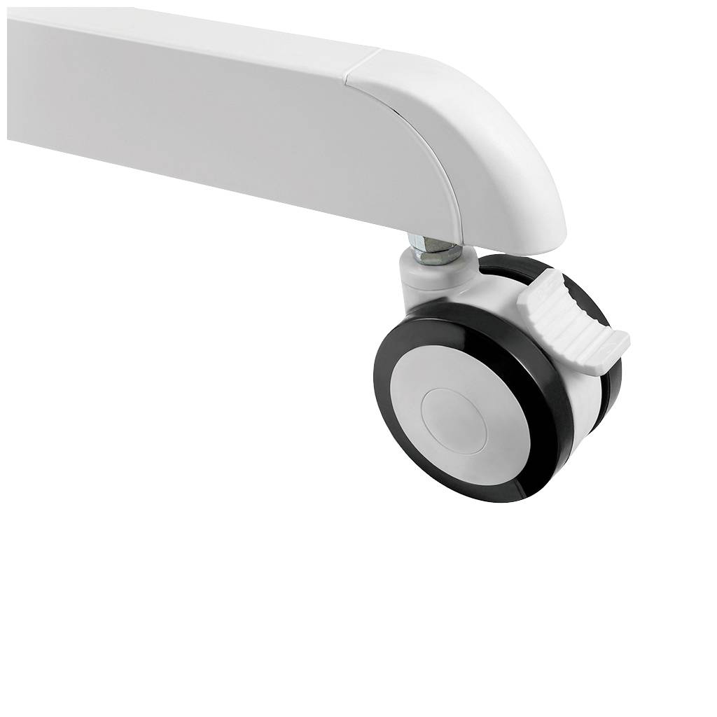 Gros plan sur le pied en plastique gris d'une chaise, avec une roulette noire et blanche à son extrémité. La roulette présente un motif dentelé sur ses bords.