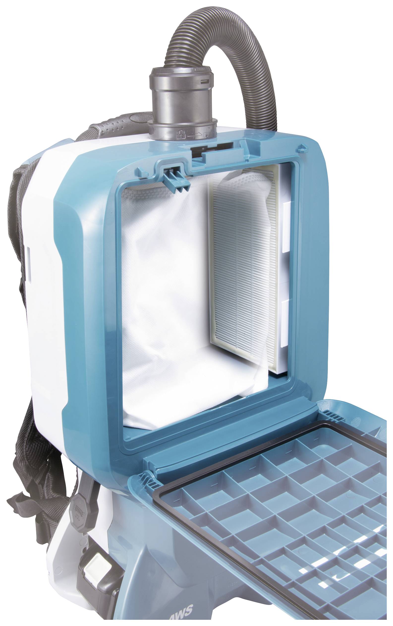 Un aspirateur-sac à dos avec le compartiment ouvert montrant le filtre et la structure interne. L'aspirateur est conçu dans des tons de bleu et de blanc.