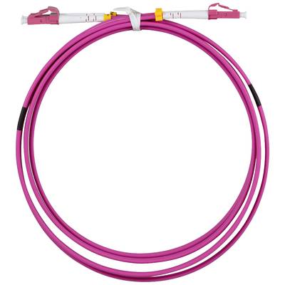 Câble de raccordement LWL Magenta avec deux connecteurs LC à chaque extrémité, fréquemment utilisé dans les réseaux, reconnaissable à ses clips jaunes et ses connecteurs blancs.