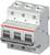 Un disjoncteur tripolaire ABB, modèle S803B, pour 400V, avec positions de mise en marche/arrêt et trois disjoncteurs de protection séparés.
