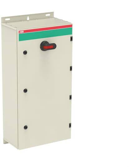 Un boîtier électrique de commutation gris et rouge avec levier et fentes de ventilation, adapté aux applications industrielles.