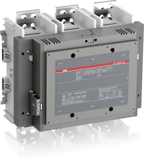 Un disjoncteur tétrapolaire, gris avec un panneau de commande noir, est présenté verticalement. Il est destiné à protéger les circuits électriques.