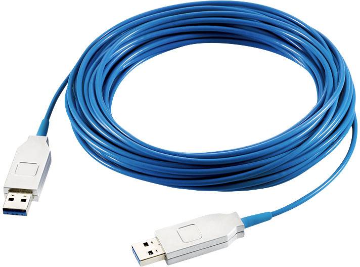 Un long câble USB bleu avec des connecteurs blancs à chaque extrémité est enroulé sur une surface blanche.