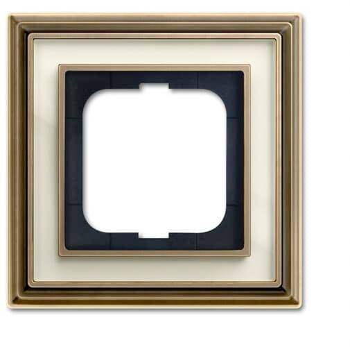 Cadre photo carré de couleur marron avec plusieurs bordures étagées et un intérieur vide.