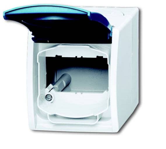 Un boîtier blanc au couvercle bleu ouvert, révèle l'intérieur d'un appareil électrique avec des connexions visibles.