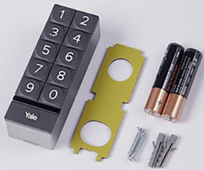 Serrure électronique à clavier, deux piles AA, adaptateur métallique, vis et chevilles.