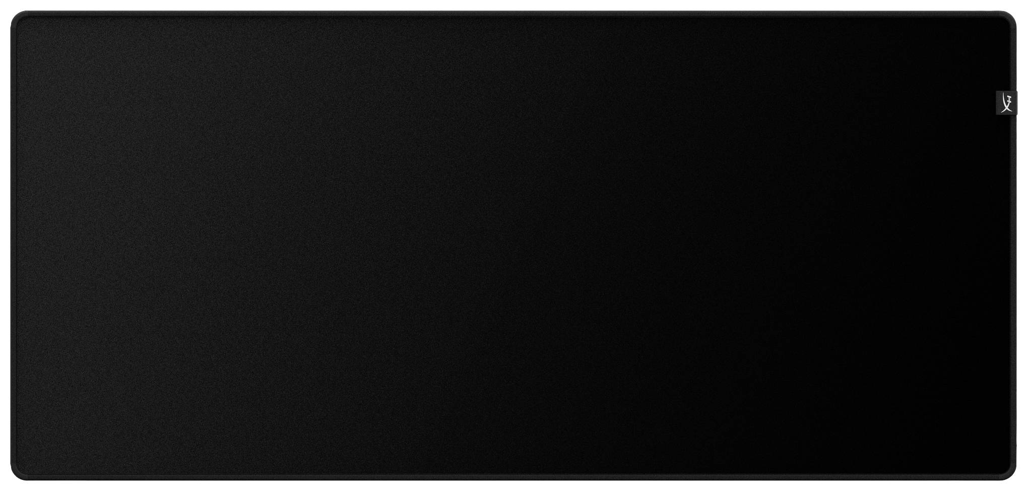 Un grand tapis de souris rectangulaire noir s'étend sur toute la surface de l'image. Il est simple et sans motif.