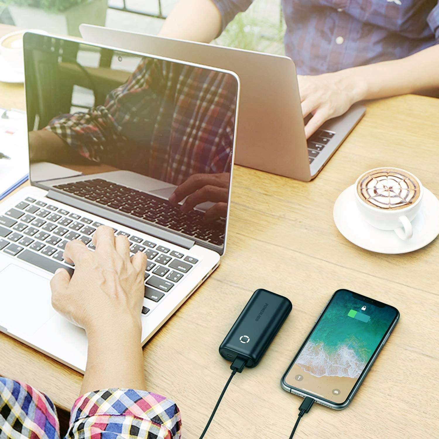 Poweradd EnergyCell Mini Powerbank (batterie supplémentaire) 10000 mAh Fast Charge Li-Ion noir affichage du statut-1