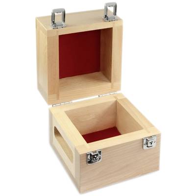 Caisse en bois ouverte avec doublure intérieure rouge et charnières en métal.