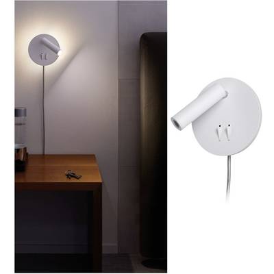 Un applique murale minimaliste blanche éclaire une table en bois dans une pièce moderne. À droite, on voit la lampe de près.